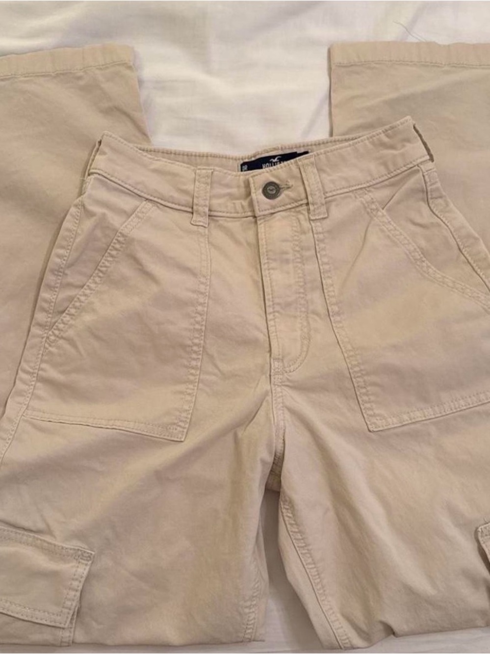 Hollister cream cargo straight leg pants NWOT